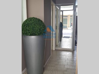 Attività commerciale in Affitto a Vinci, 900€, 90 m²