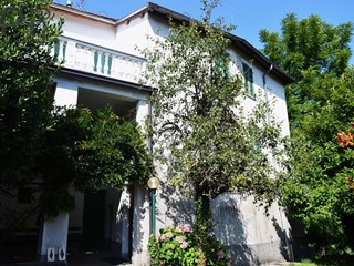 Casa Semi Indipendente in Vendita a Osiglia, 145'000€, 300 m²