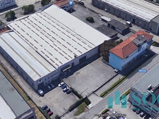 Capannone in Vendita a Vedano al Lambro, 3'000'000€, 5800 m²