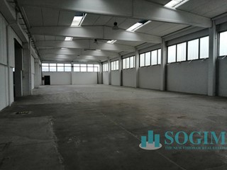 Capannone in Vendita a Robecchetto con Induno, 4'000'000€, 12000 m²