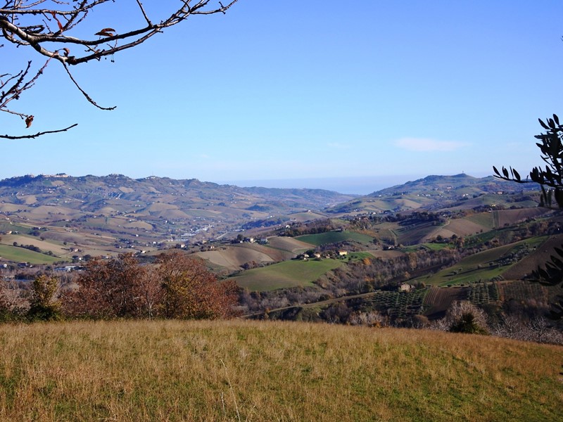 Rustico in Vendita a Castignano, 130'000€, 133 m²