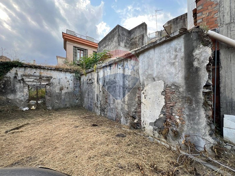 Rustico in Vendita a Giarre, 24'000€, 125 m²