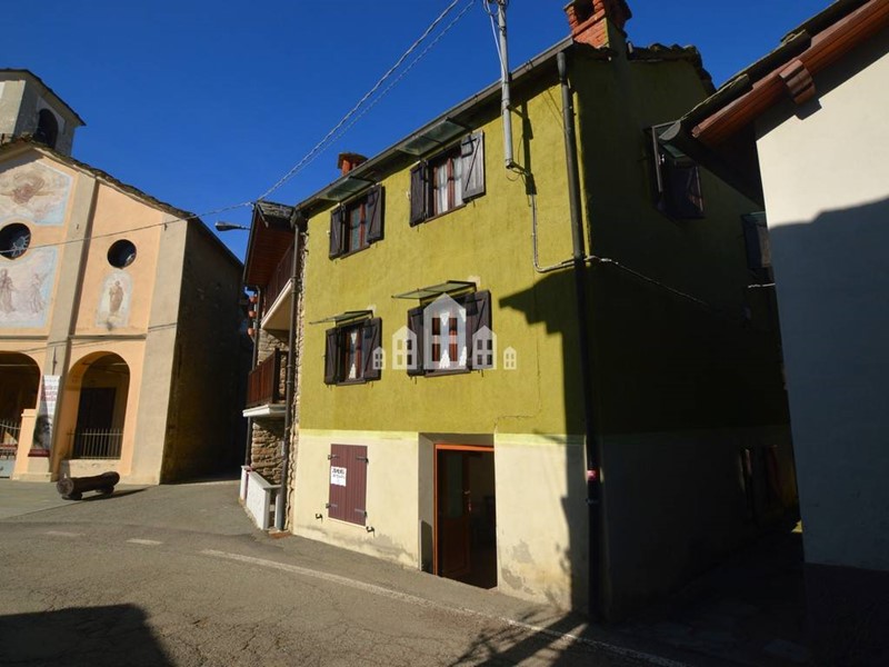 Casa Indipendente in Vendita a Frassinetto, 39'000€, 60 m²
