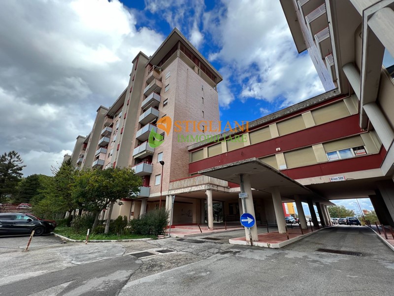 Ufficio in Vendita a Campobasso, 219'000€, 390 m²