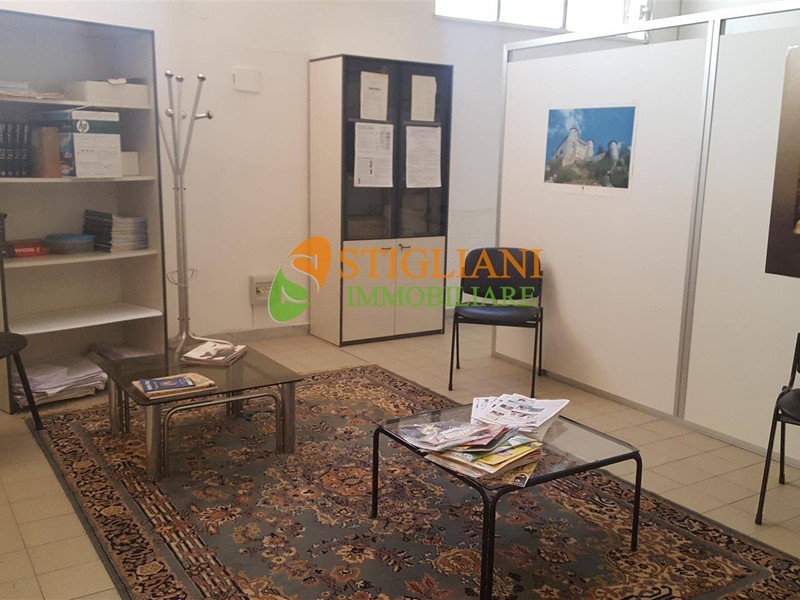 Immobile commerciale in Affitto a Campobasso, 1'800€, 350 m²