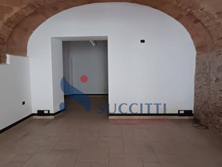 Immobile commerciale in Affitto a Teramo, 500&euro;, 50 m²