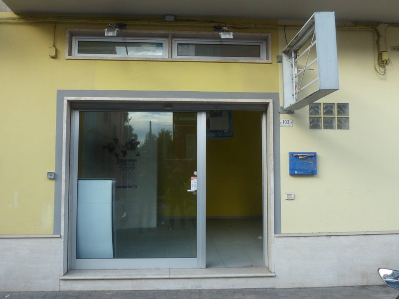 Immobile commerciale in Vendita a San Benedetto del Tronto, 60'000€, 40 m²