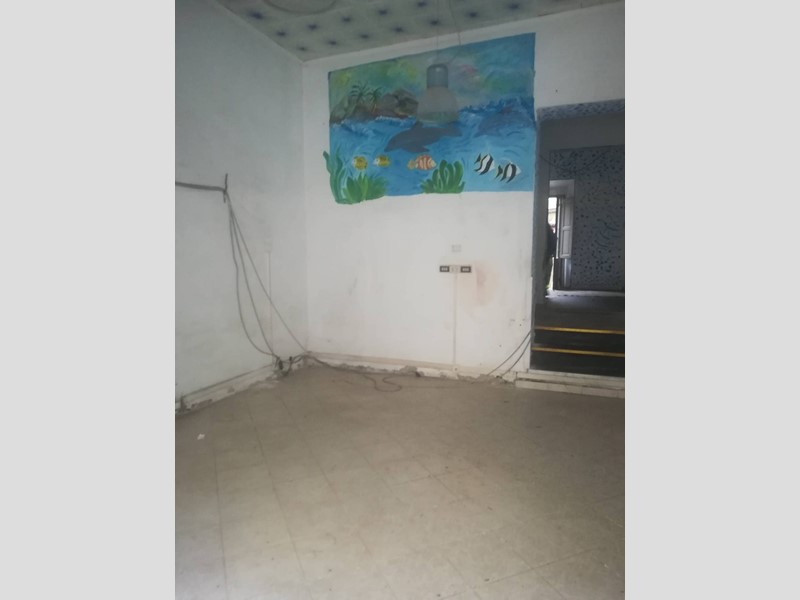 Attività commerciale in Affitto a Livorno, 600€, 133 m²