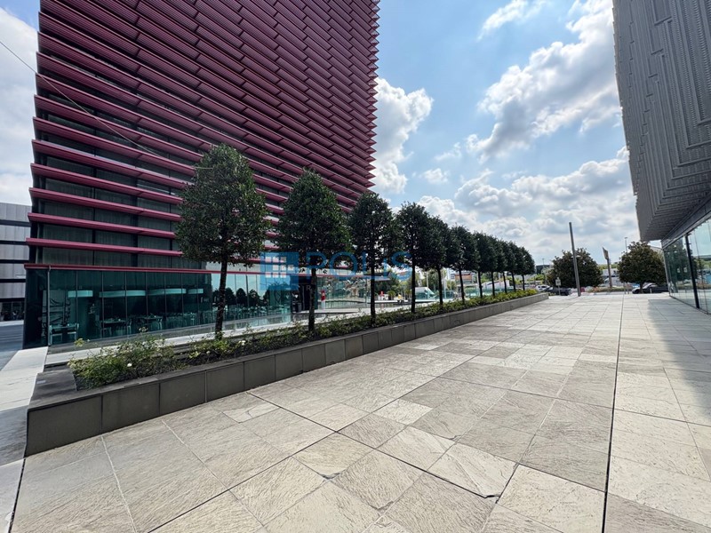 Ufficio in Affitto a Padova, 5'500€, 380 m²