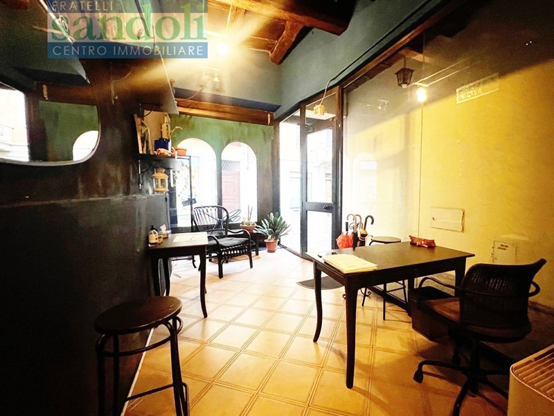 Immobile commerciale in Affitto a Vercelli, 55 m²