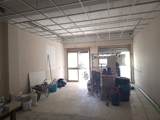 Immobile commerciale in Affitto a Fano, 1'100€, 57 m²