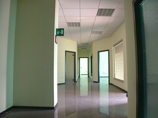 Ufficio in Affitto a Pesaro, 2'000€, 200 m²