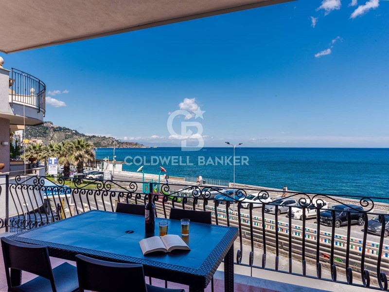 Appartamento in Vendita a Giardini Naxos, 750'000€, 192 m²