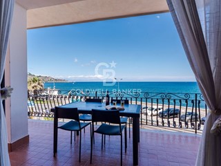 Appartamento in Vendita a Giardini Naxos, 750'000€, 192 m²