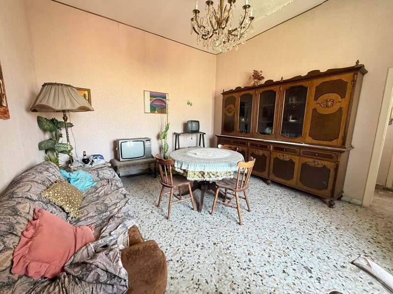 Trilocale in Vendita a Caserta, 105'000€, 92 m²