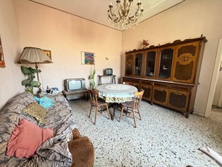 Trilocale in Vendita a Caserta, 105'000€, 92 m²