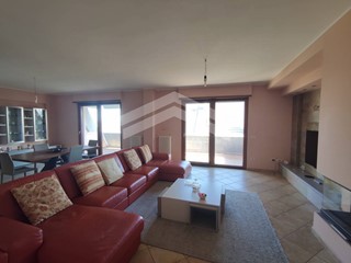 Villa in Vendita a Campobasso, 420'000€, 400 m²