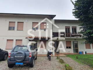 Casa Indipendente in Vendita a Capannori, zona Lammari, 850'000€, 700 m², arredato