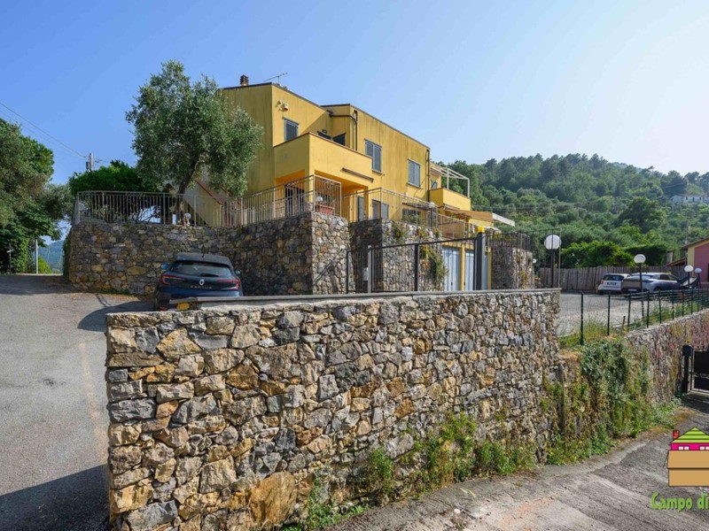 Casa Semi Indipendente in Vendita a La Spezia, 320'000&euro;, 150 m², arredato