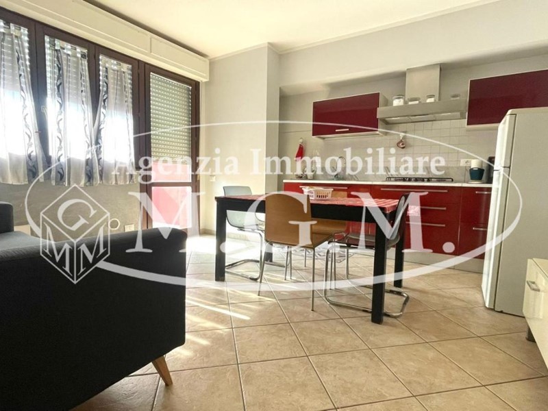 Trilocale in Vendita a Pontedera, 150'000€, 63 m², arredato
