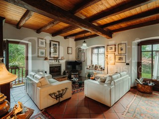 Casa Indipendente in Vendita a Roletto, 319'000€, 230 m²