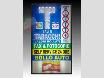 Attività commerciale in Vendita a Cattolica, 140'000&euro;, 61 m², arredato