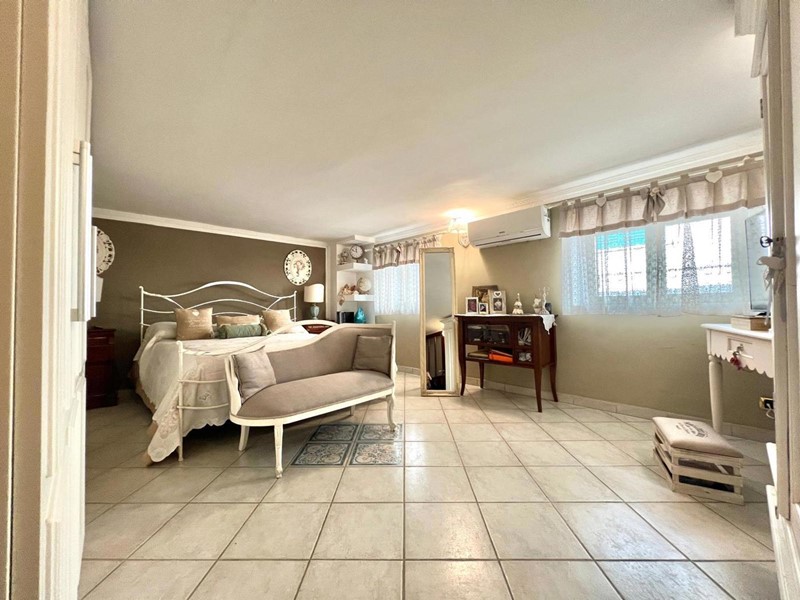 Trilocale in Vendita a Pozzuoli, 470'000€, 89 m²