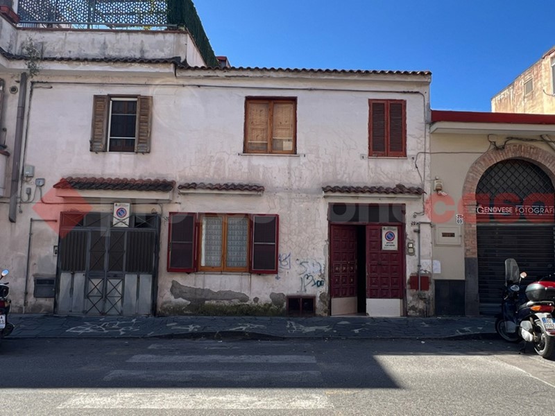 Casa Indipendente in Vendita a Torre Annunziata, 229'000€, 150 m²