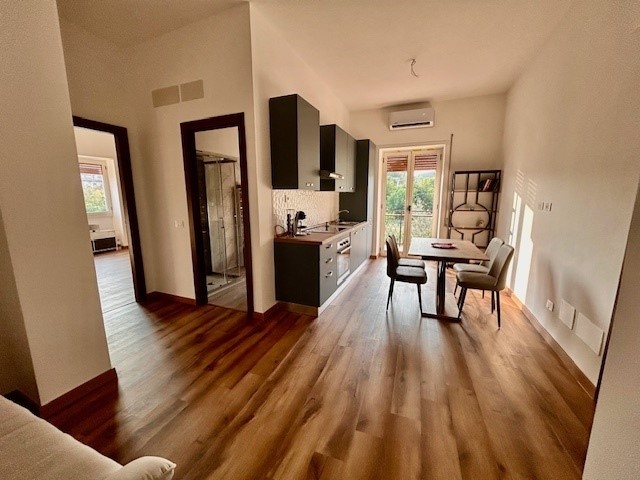 Trilocale in Vendita a Guidonia Montecelio, zona Guidonia, 139'000€, 70 m²