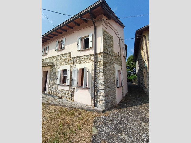 Casa Semi Indipendente in Vendita a Solignano, 105'000&euro;, 120 m²