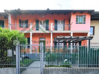 Casa Semi Indipendente in Vendita a Vauda Canavese, 169'000€, 250 m²