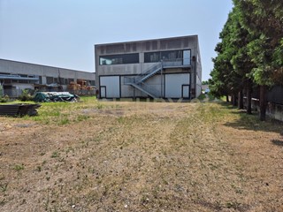Capannone in Vendita a Cerea, 500'000€, 1768 m²