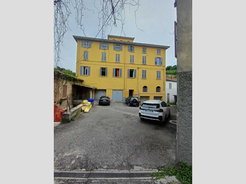 Quadrilocale in Vendita a Fornovo di Taro, zona RiccÃ², 70'000&euro;, 95 m²