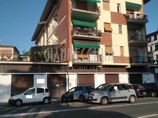 Immobile commerciale in Affitto a La Spezia, zona Mazzetta, 2'500€, 165 m²