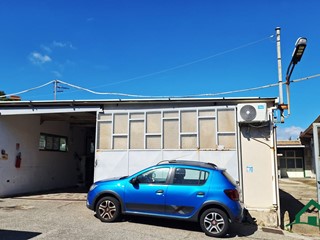 Laboratorio in Vendita a Messina, 365'000€, 530 m²