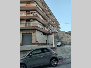 Quadrilocale in Vendita a Messina, 95'000€, 95 m²