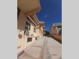 Box in Vendita a Messina, 60'000€, 85 m²