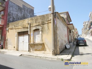 Box in Vendita a Pachino, 20'000€, 42 m²