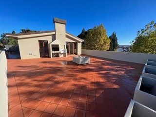 Attico in Affitto a Empoli, 1'700&euro;, 90 m², arredato