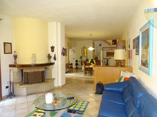 Appartamento in Vendita a Agliana, zona San Piero Agliana, 290'000€, 170 m²