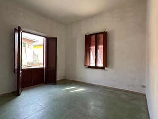 Quadrilocale in Vendita a San Miniato, zona Ponte a Egola, 120'000€, 154 m²