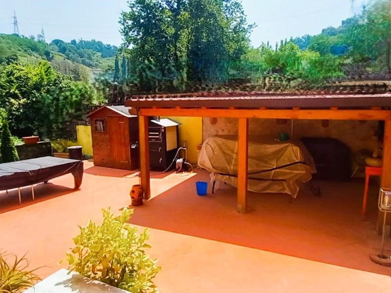 Villetta a schiera in Vendita a Carrara, 460'000€, 295 m², arredato, con Box