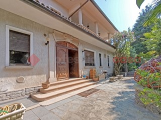 Villa in Vendita a Stresa, 1'900'000€, 495 m²