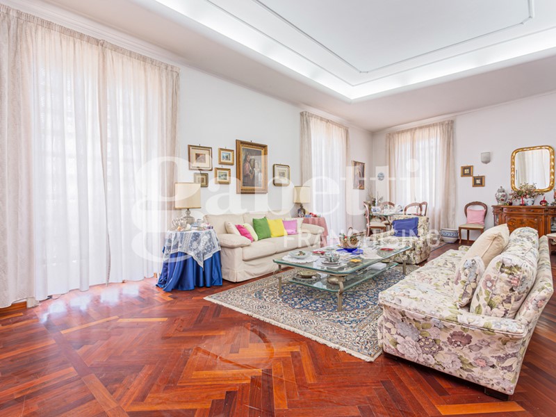 Appartamento in Vendita a Marano di Napoli, 215'000€, 180 m²
