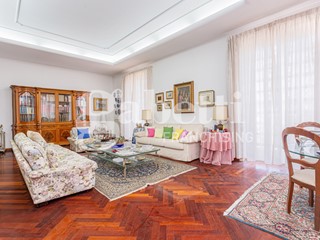 Appartamento in Vendita a Marano di Napoli, 215'000€, 180 m²