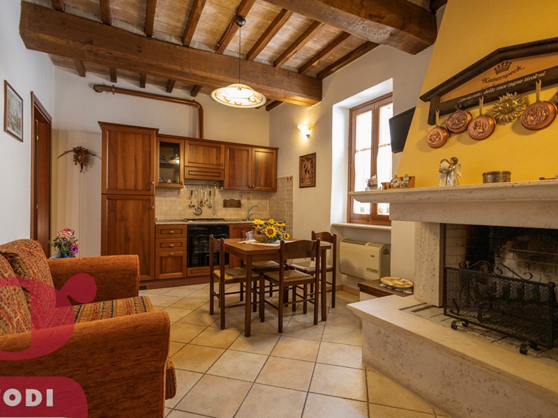 Bilocale in Vendita a Massa Martana, 43'000€, 45 m²