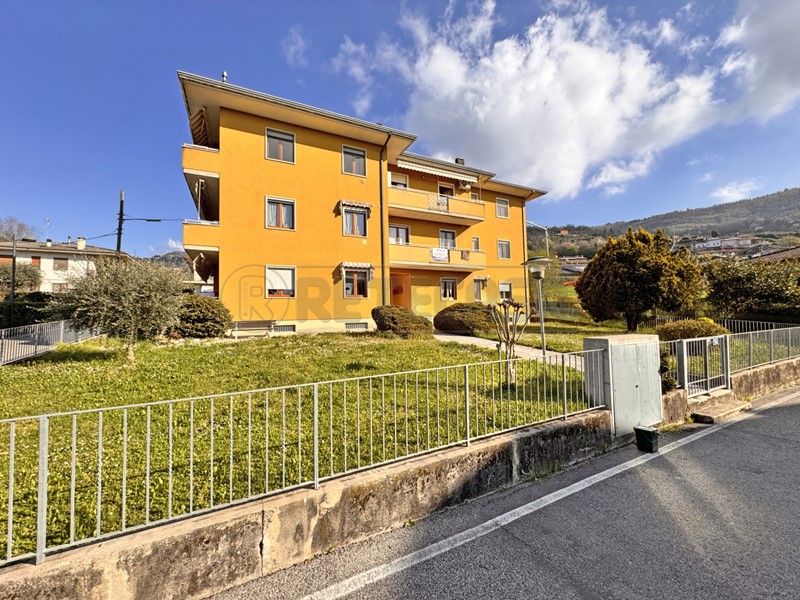 Appartamento in Vendita a Cornedo Vicentino, 145'000€, 125 m², con Box