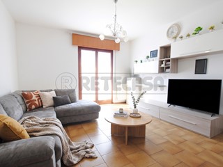 Appartamento in Vendita a Cornedo Vicentino, 145'000&euro;, 125 m², con Box
