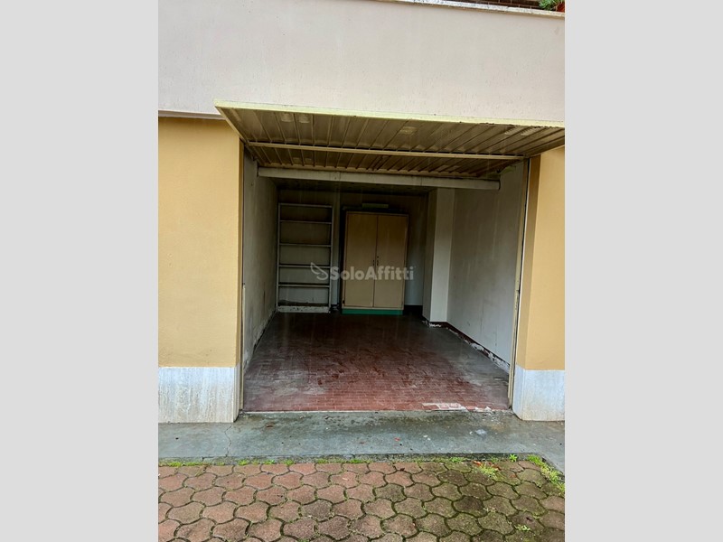 Appartamento in Affitto a Ciriè, zona Zona Ospedale, 550€, 101 m², con Box