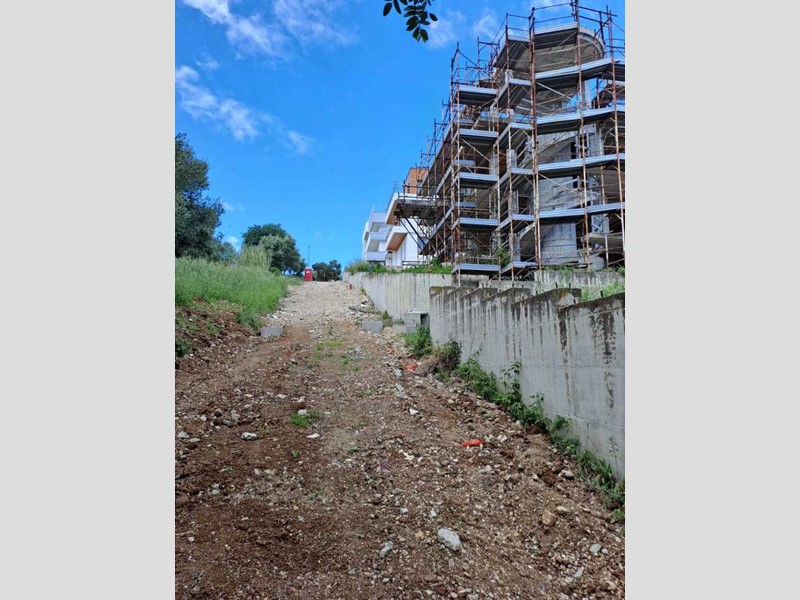 Casa Indipendente in Vendita a Pescara, 269'000&euro;, 400 m², con Box